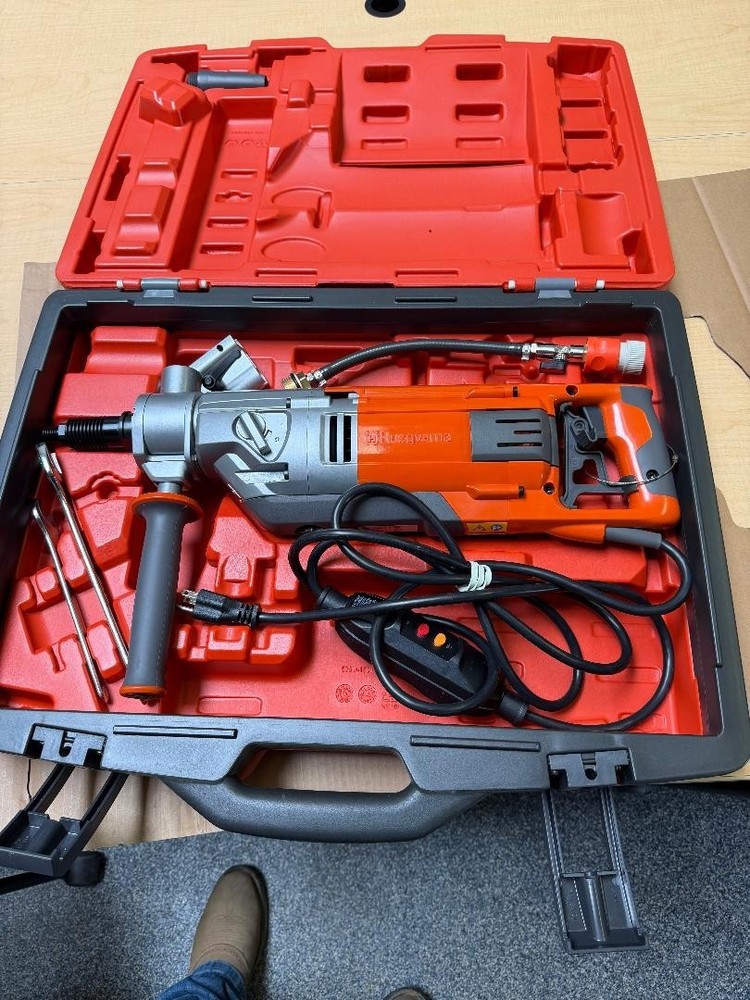 Husqvarna DM 220 Handheld Electric Core Drill