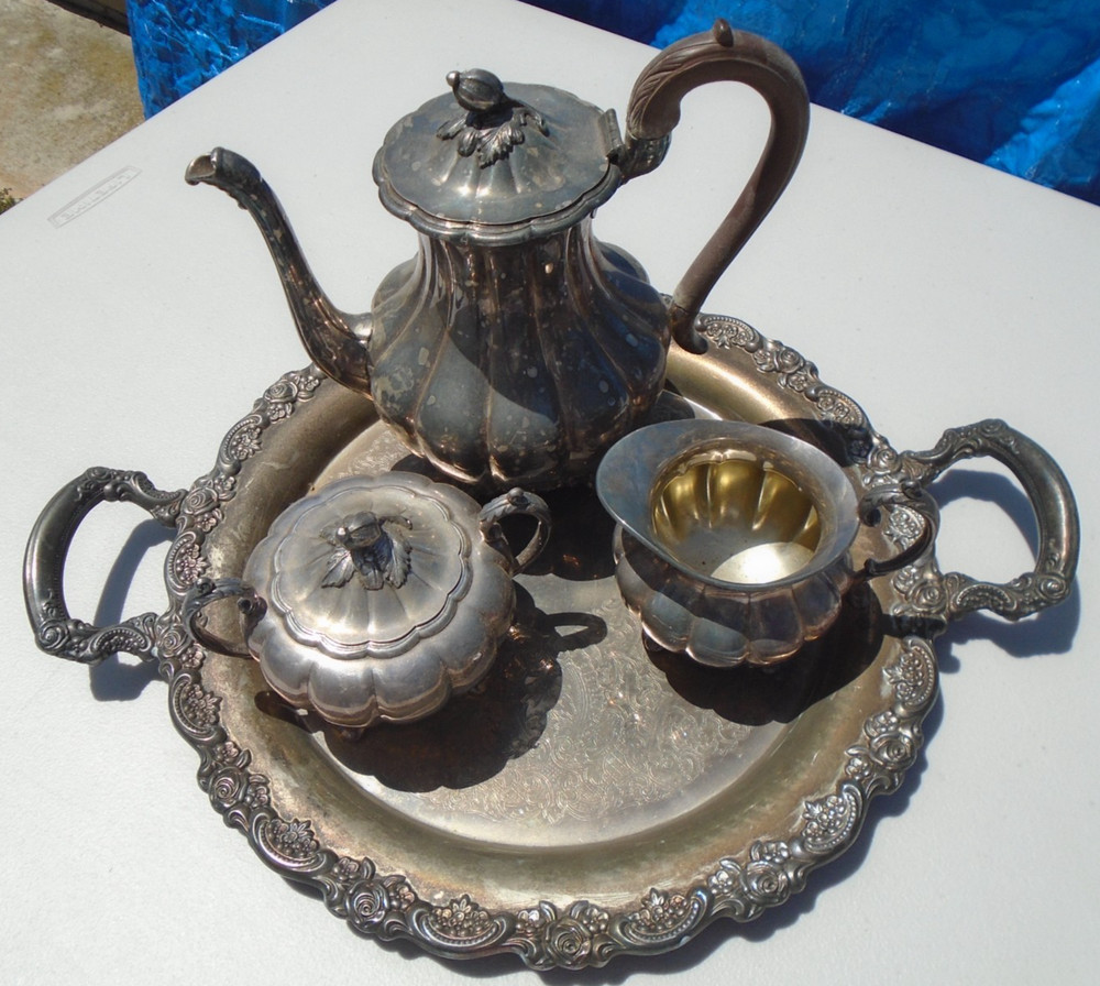 Coffee Pot Set Community Melon Tray Oneida Du Maurier 15” Round Handled