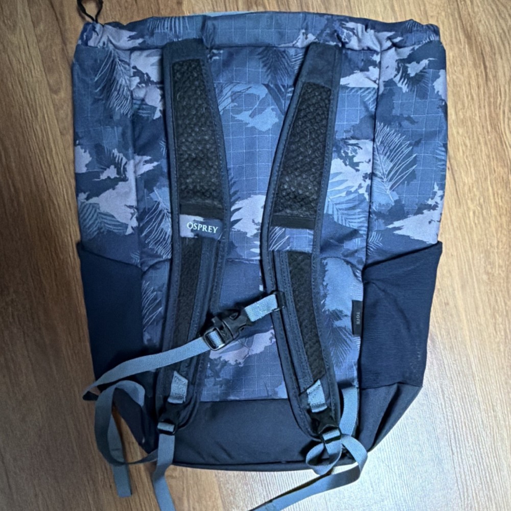Osprey Daylite Daypack Blue Camo Pattern Backpack Adjustable Straps