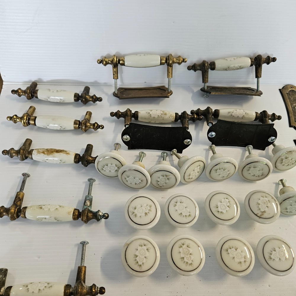 Large Lot Of Assorted Drawer Knobs And Pulls ( mixed lot)