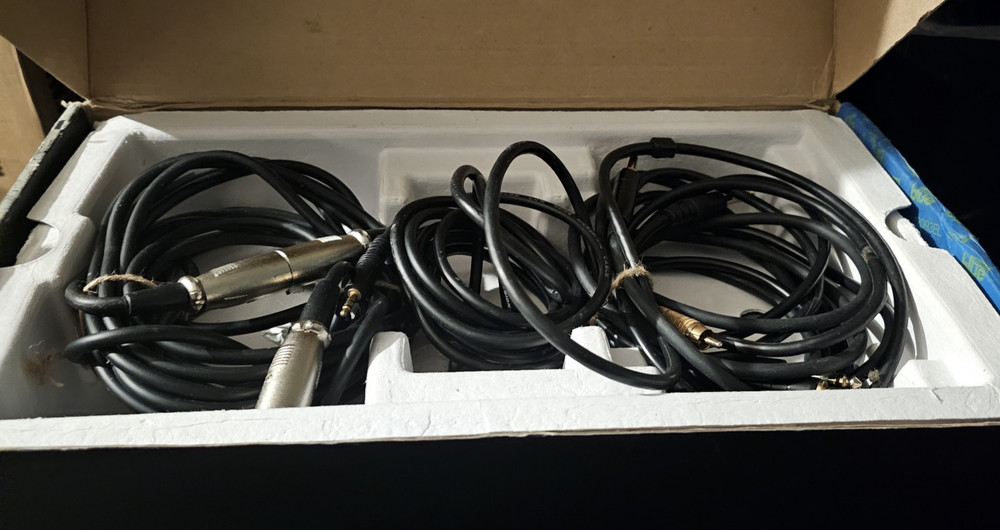 M-BOX 3 PRO/PC FIREWIRE CARD/6 Cables