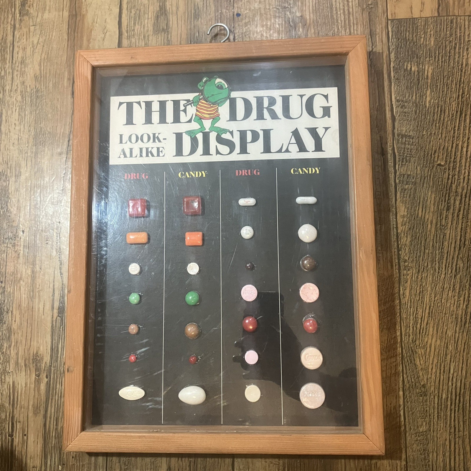 RARE Vintage D.A.R.E. "The Drug Look-Alike Display" Educational Health Exhibit