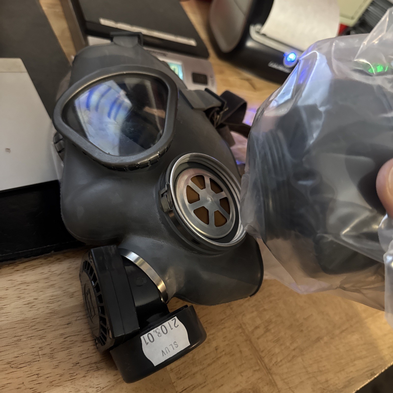 Finland Gas Mask New/Old Stock Clear Insert NATO 40mm Filter NBC Nuke Army Surpl