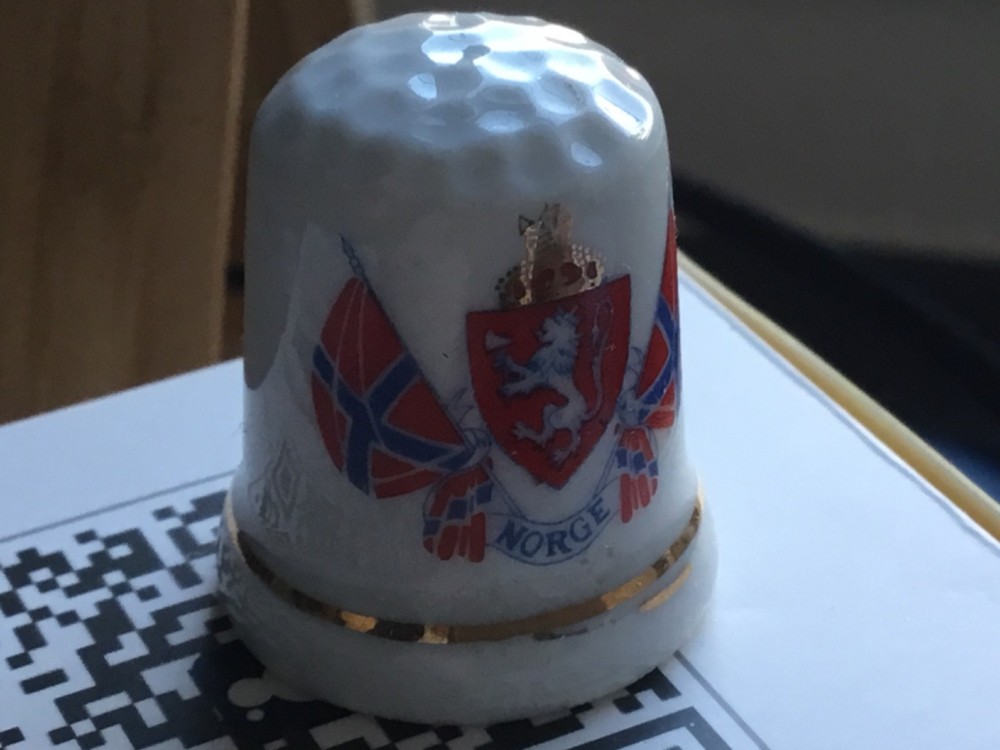 Thimble - Norway - Norwegian Emblem - Z