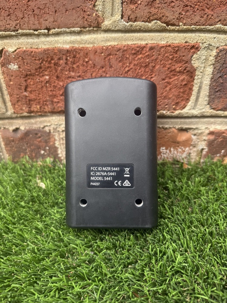 Master Lock 5441D Bluetooth Wall Mount Key Lock Box Electronic USED