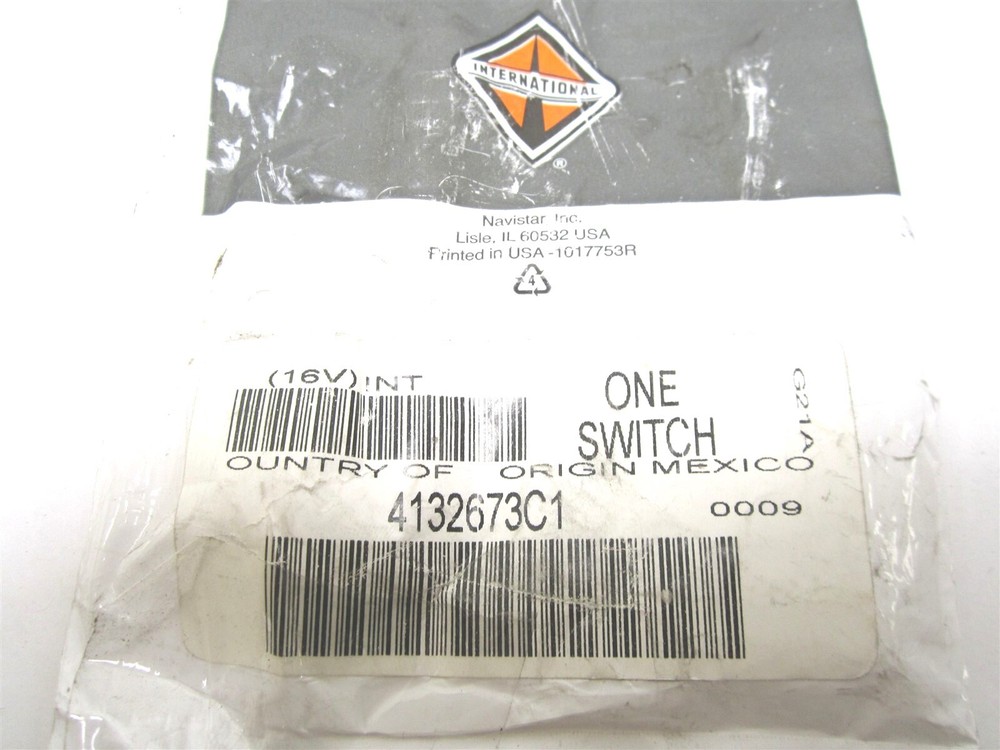 4132673C1 NEW INTERNATIONAL BEACON LIGHT SWITCH