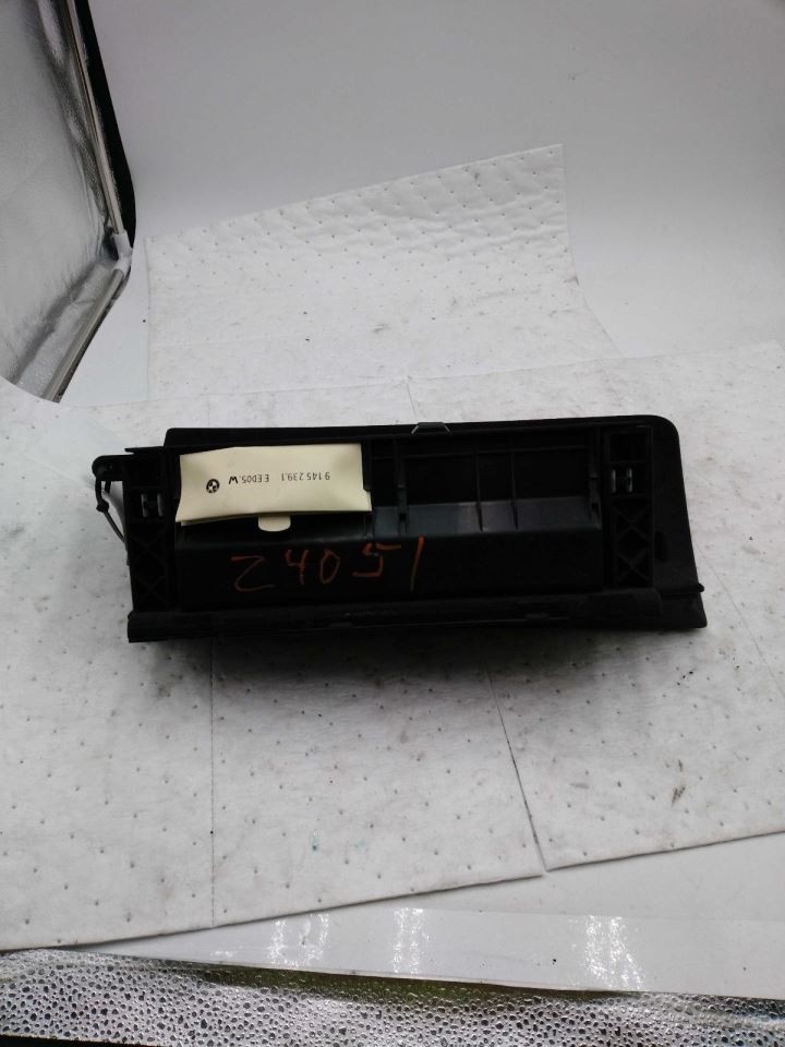 328I 2008 Glove Box 631299