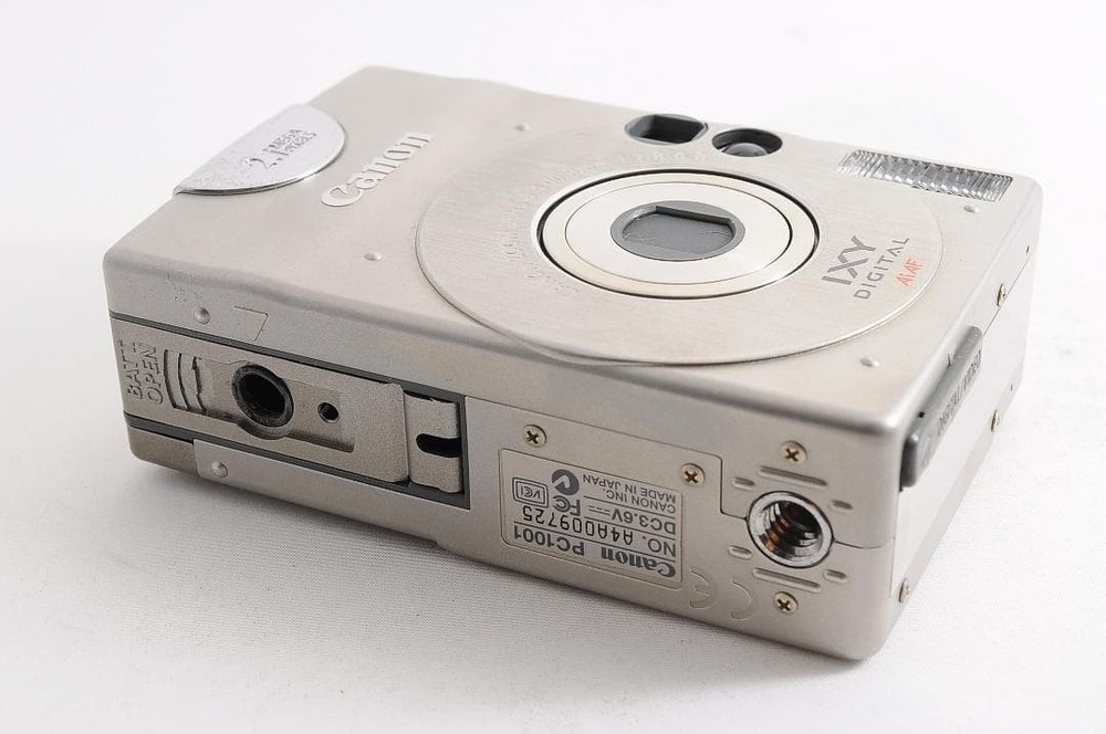 Canon Camera Ixy Digital Compact 4509 With Box