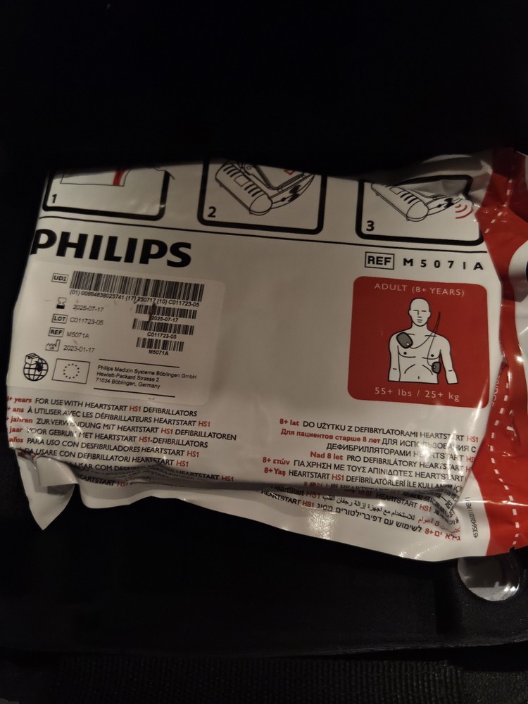 Philips HeartStart HS1 OnSite AED Defibrillator