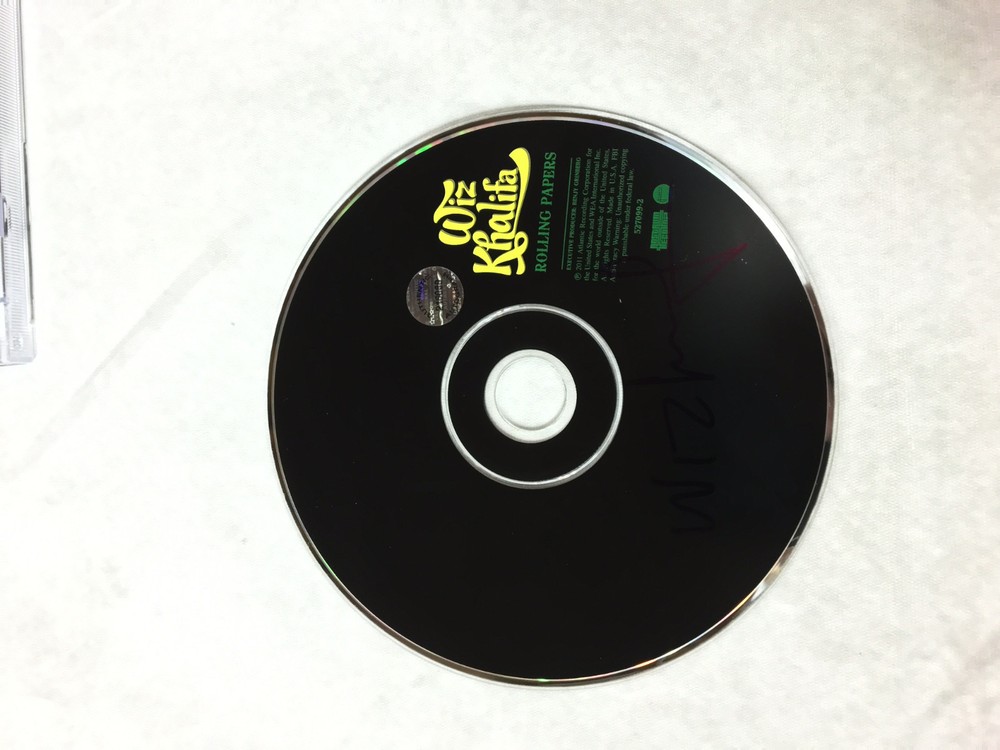 GFA Rolling Papers Rapper * WIZ KHALIFA * Signed CD Booklet w/ Disc AD1 COA