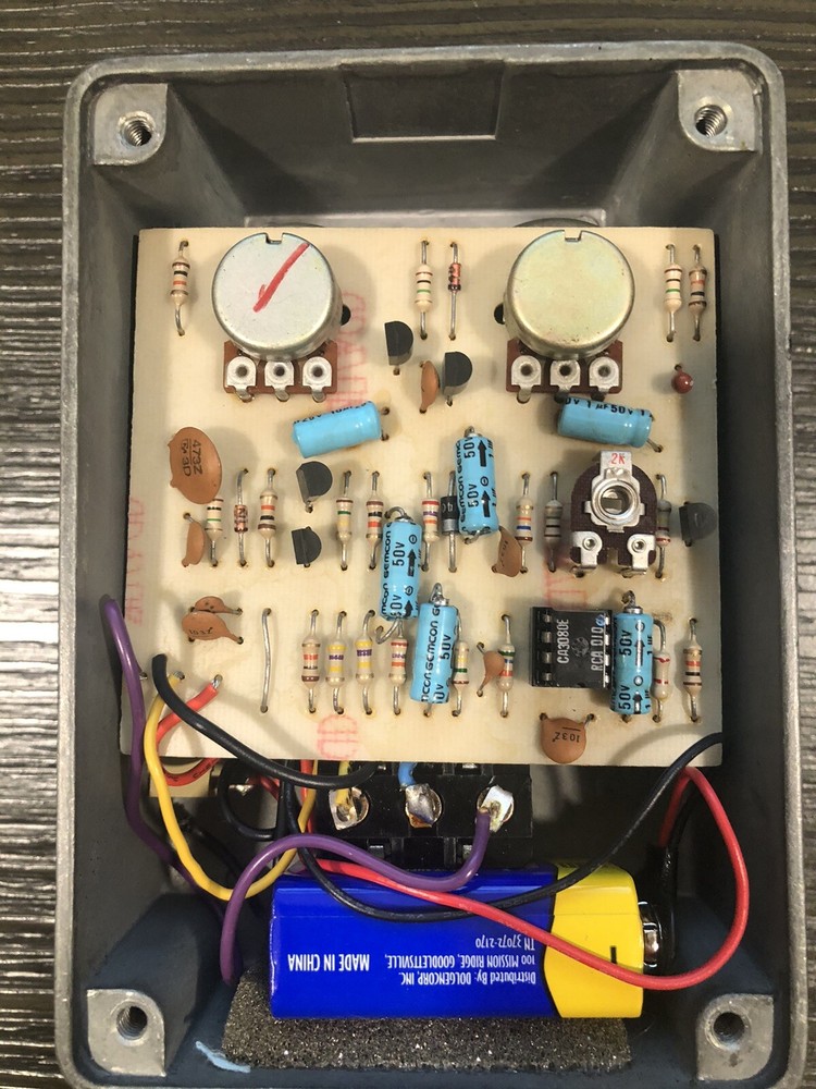 Vintage Ross Compressor Effects Pedal