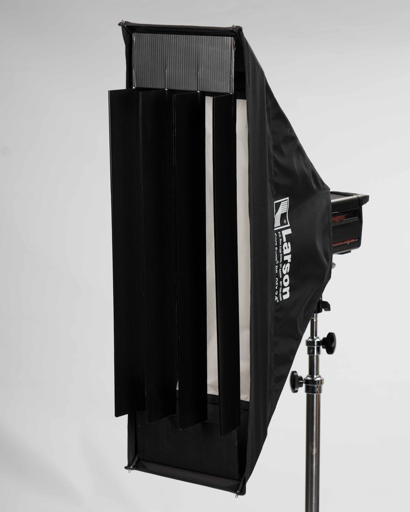 Larson 9" x 24" Softbox with Louvers