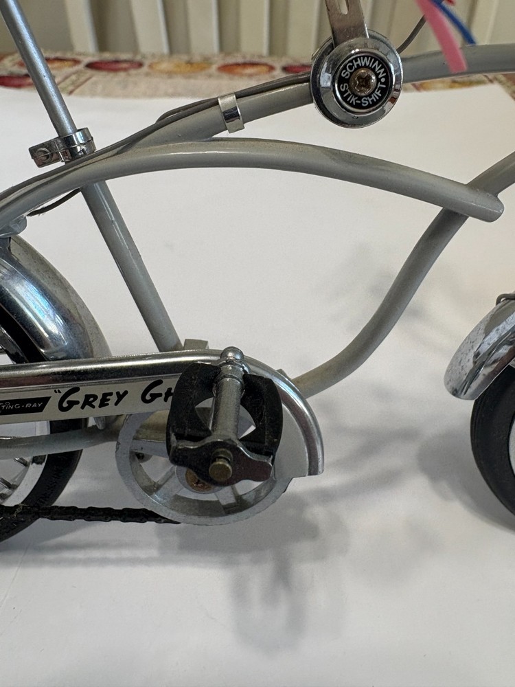 Schwinn Sting-Ray Grey Ghost 1:6 Scale