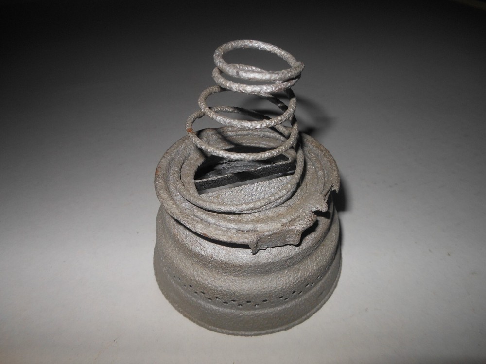 Railroad lanern globe retainer & spring