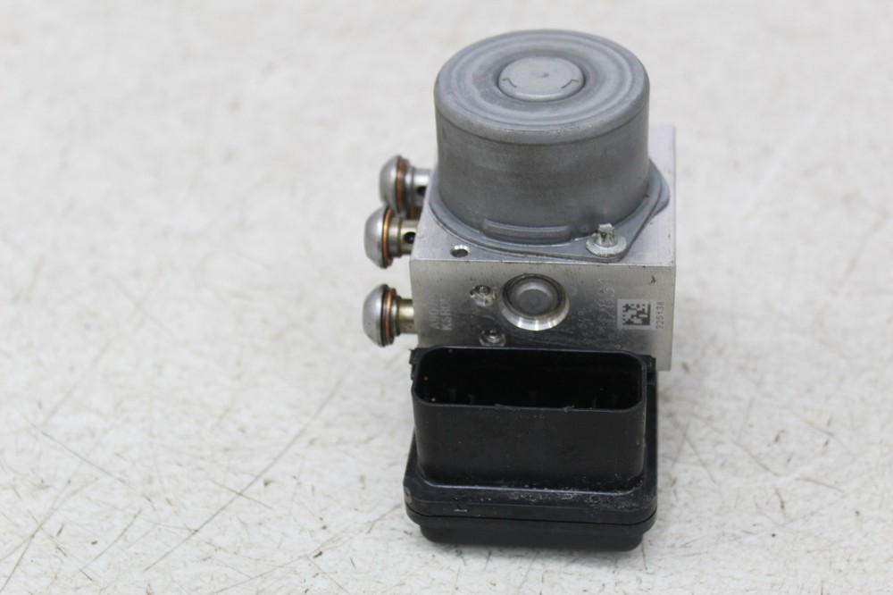 21 BMW F900R ABS PUMP UNIT MODULE