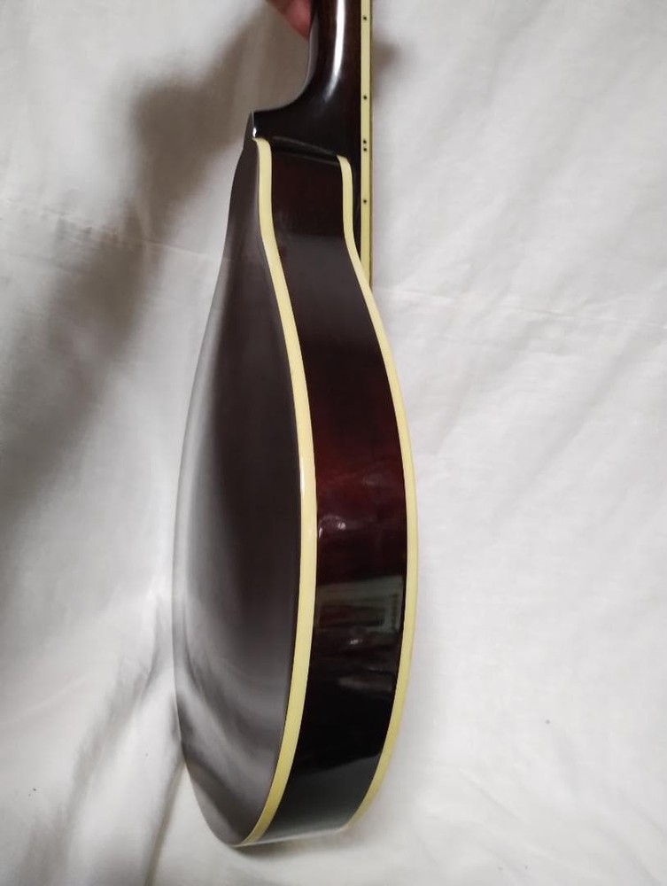 Mavis flat mandolin type A