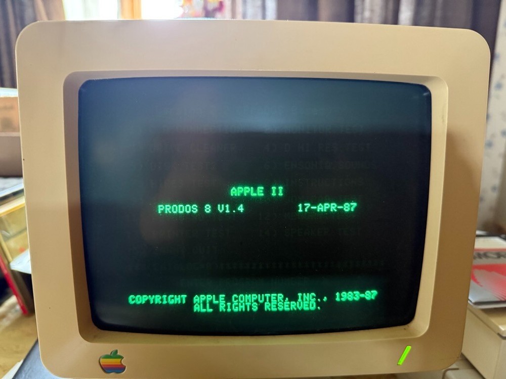 Apple 2 software: PUBLIC DOMAIN EXCHANGE - Yo Yo Duck - 5.25 disk