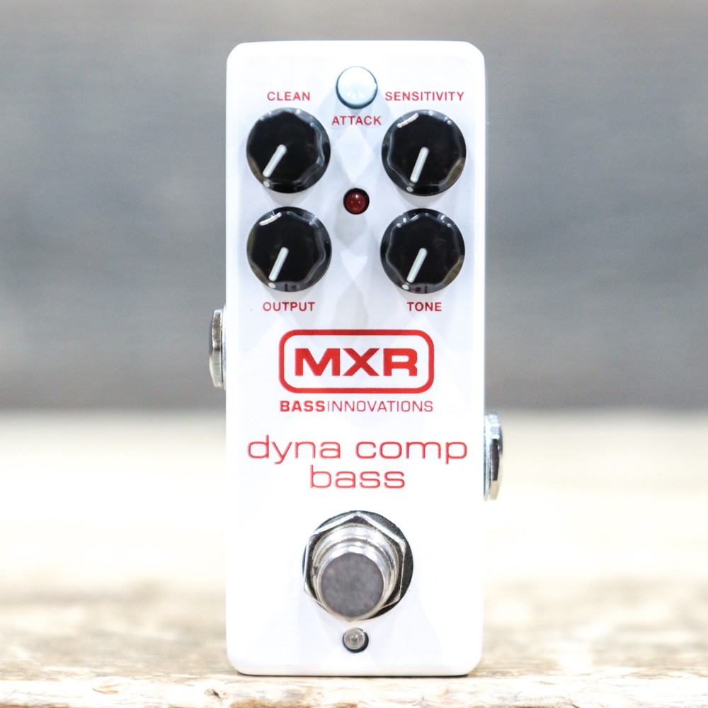 MXR M282 Dyna Comp Bass Compressor Mini Clean & Tone Controls Effect Pedal w/Box