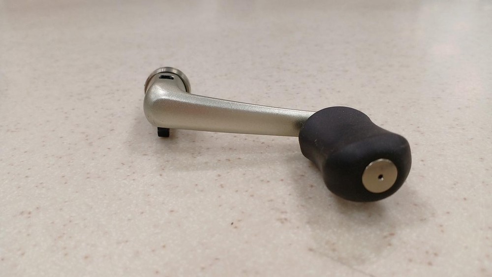 STUDIO OCEAN MARK TP2500 Handle