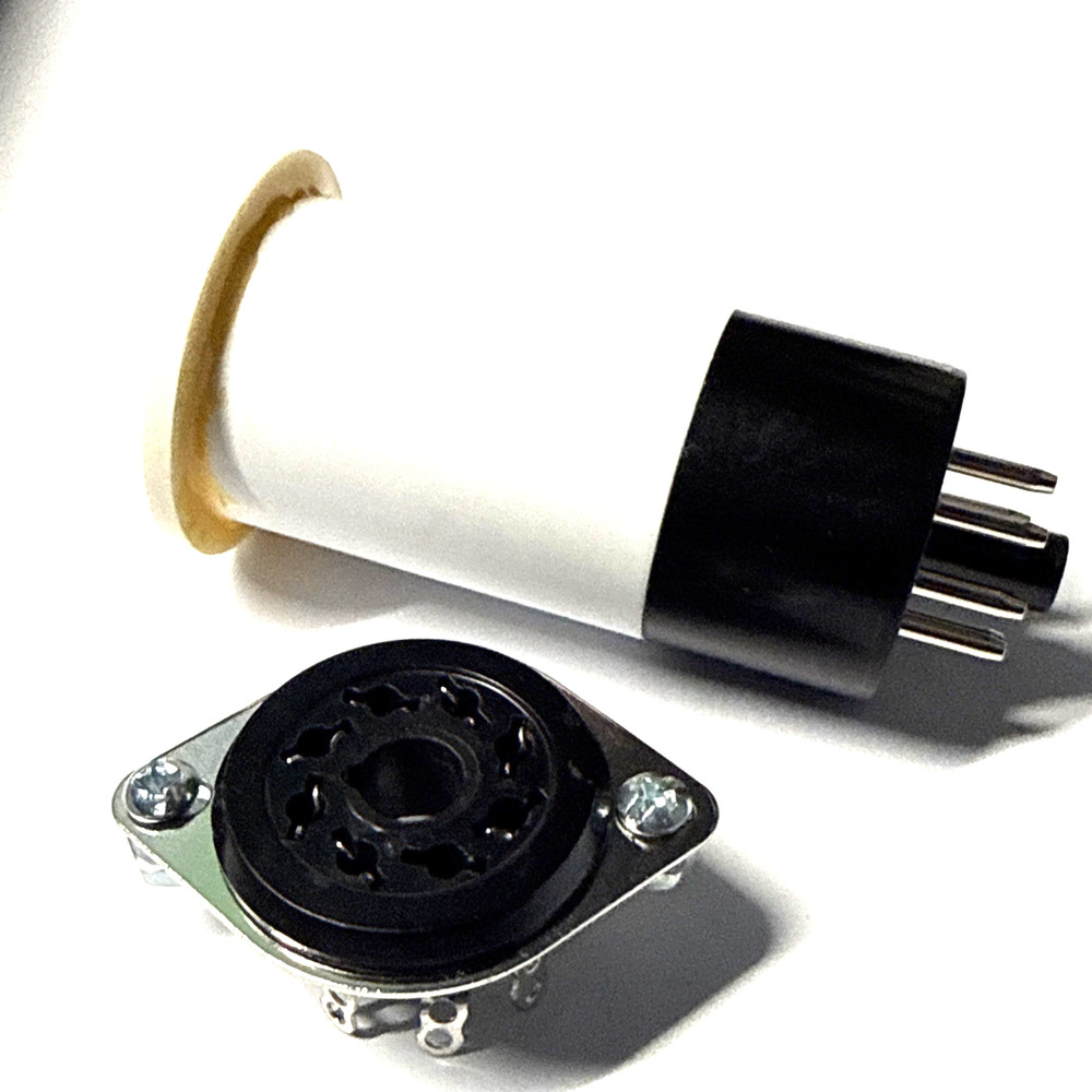 plug in coil form + 8 PIN socket + screws and nuts  L=42mm