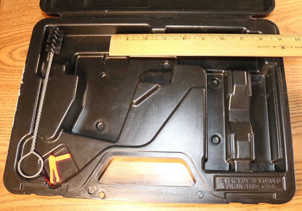 SPRINGFIELD ARMORY XD-9 Hard Plastic Case 9mm 2002 V10 4"