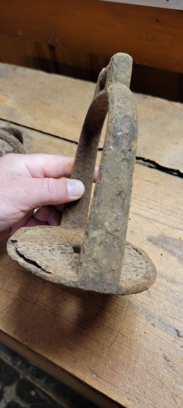 Pair 1700's Vintage Antique Spanish Colonial Iron Metal Stirrup Artifact 18th c