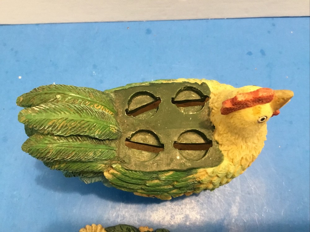 4 Cheese Spreaders Resin Chicken Hen Holder