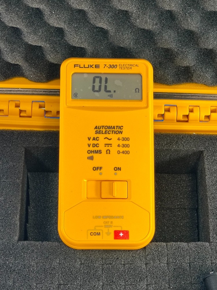 Fluke 7-300 Electrical Tester Multimeter Meter