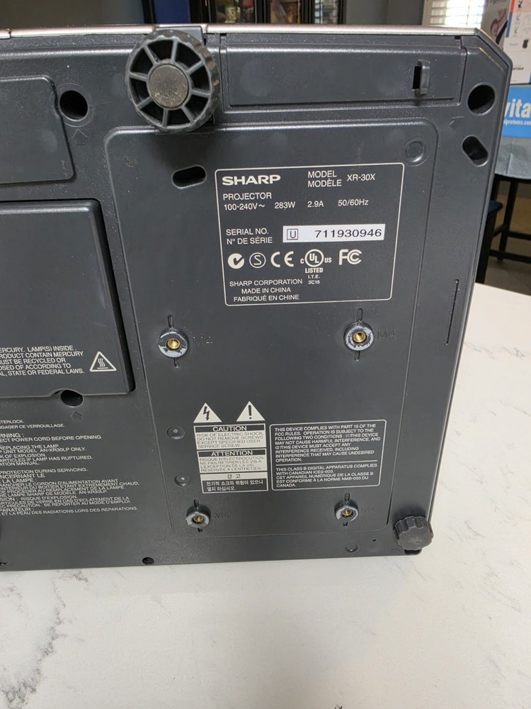 Sharp Projectors Model XR-30X