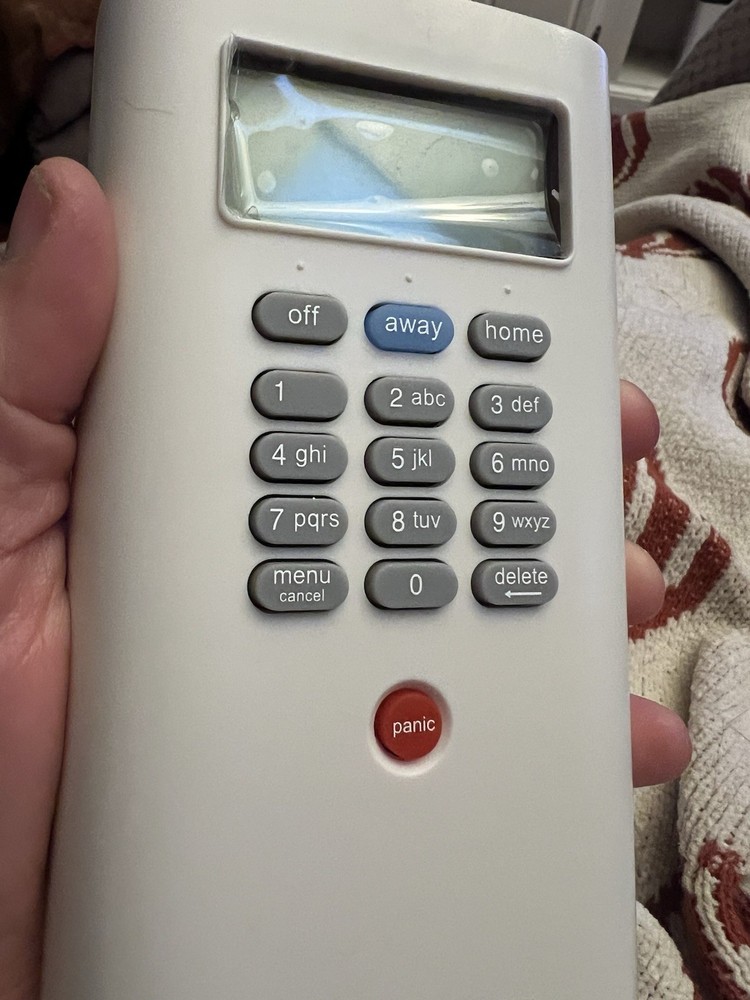 SimpliSafe Wireless Keypad - 1YQ6w New Nib