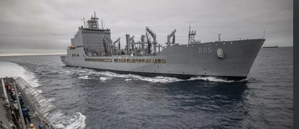 1/ 350/400/700 USNS John Lewis-class Replenishment Oiler Unpainted