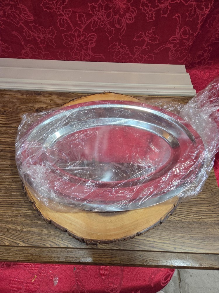 VINTAGE SILVER PLATED OVAL SERVING DISH