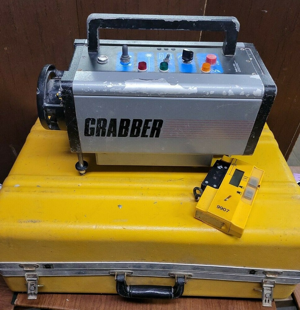 Grabber Commercial Laser Transit W/ Case