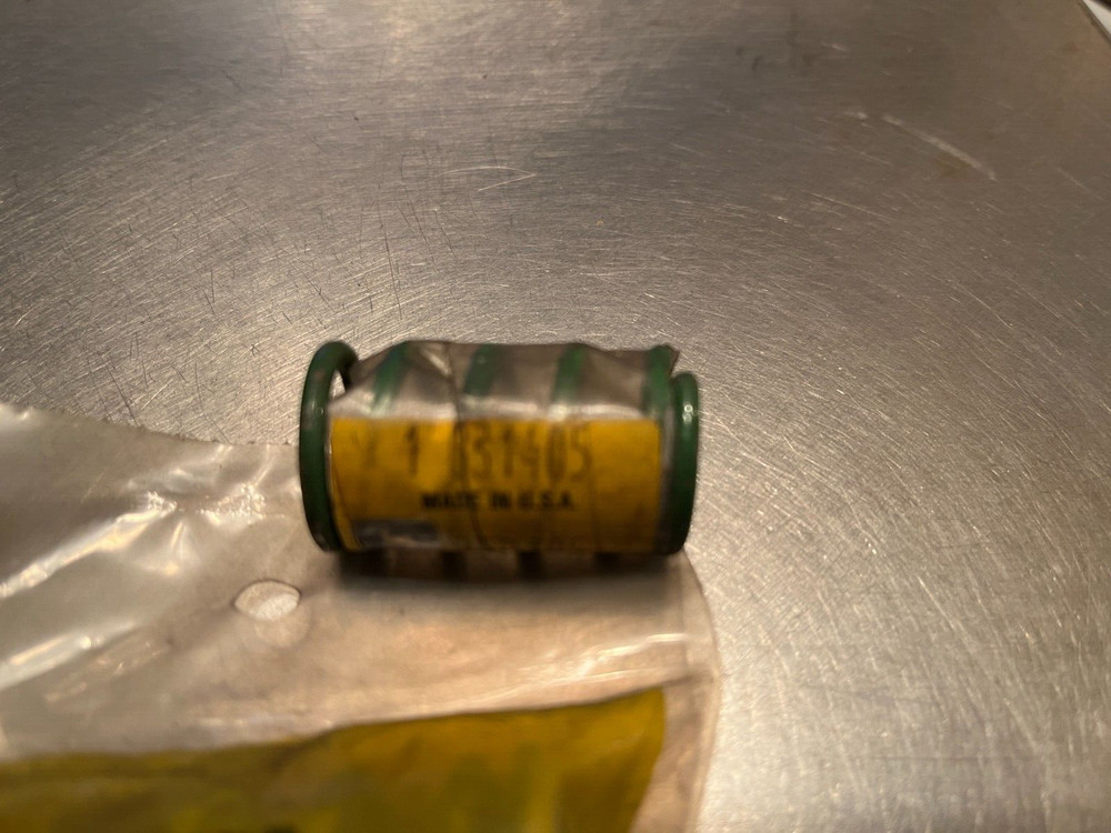 B31405 Genuine OEM John Deere COMPRESSION SPRING