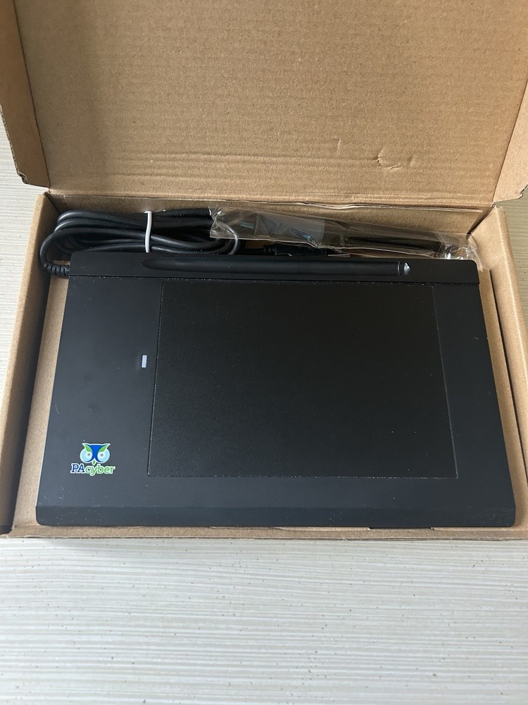 Turcom Graphics Tablet w/ Touch Pen for Windows & Mac Model TS-6540