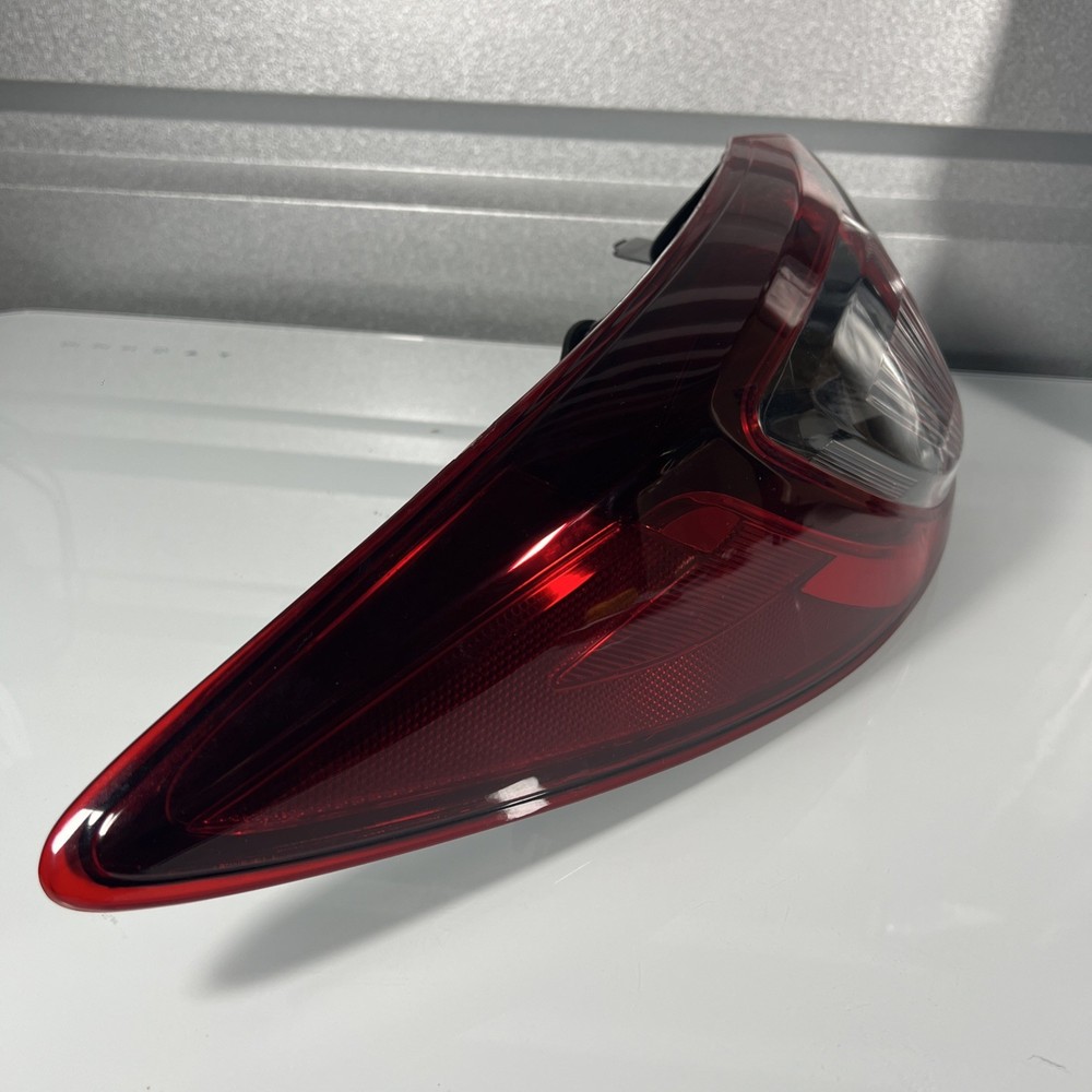 Mazda CX-5 2013-2016 Halogen Outer Taillight Left Driver Side Tail Lamp w/Bulbs