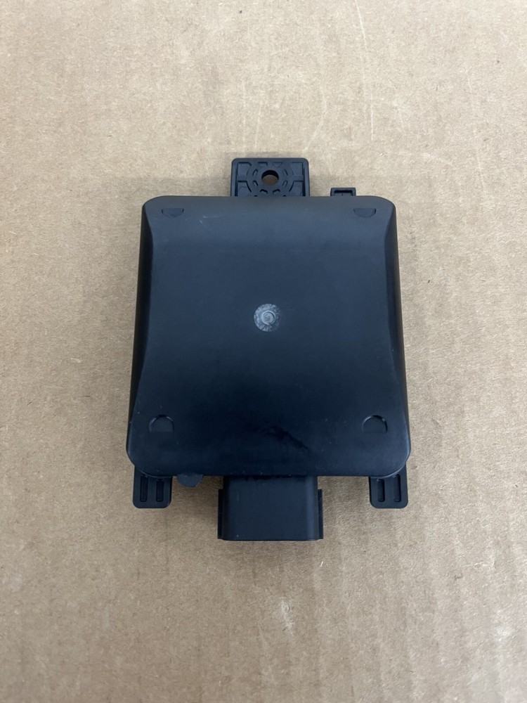 **NEW** Genuine GM Driver Side Obstacle Detection Control Module 84182642