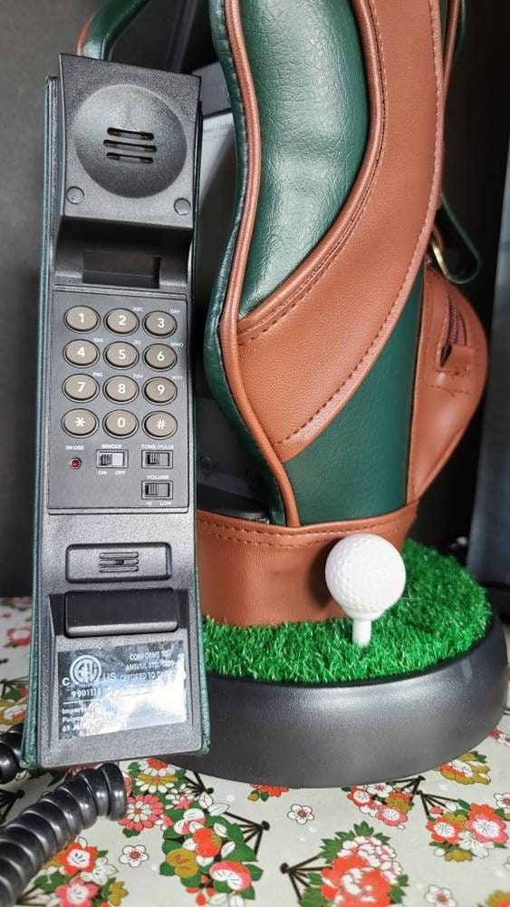 A Hole In One Golfbag Phone