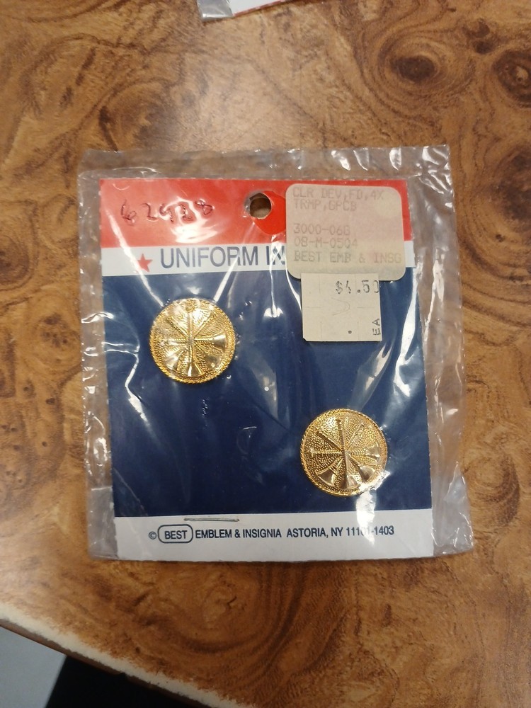 Uniform Insignia Fire Discs 4 Bugles Gold