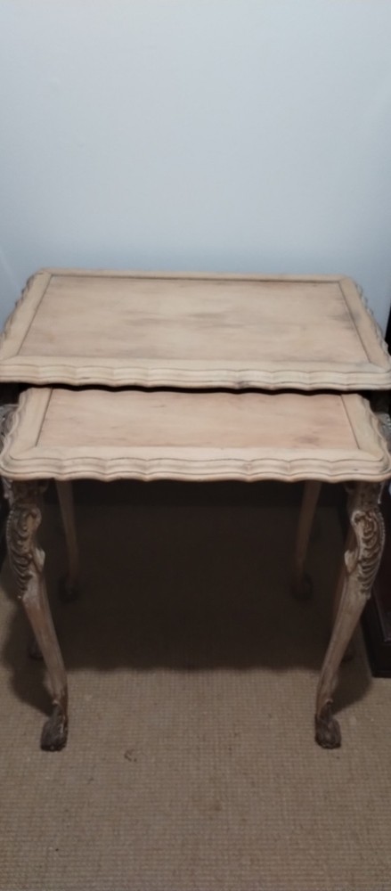 ANTIQUE - MID CENTURY NESTING TABLE SET OF 3