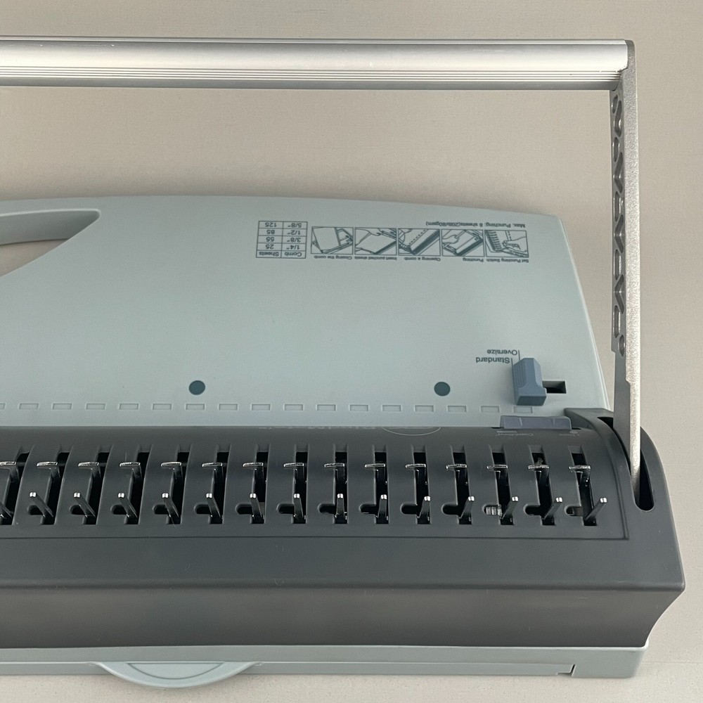GBC BindMate CombBind Machine & 3 Hole Punch 7706170