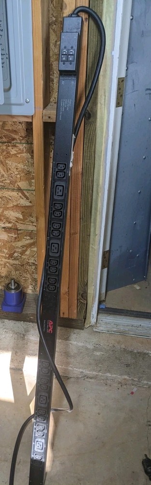 APC AP7541 Basic Rack PDU RACK- AC 200/208