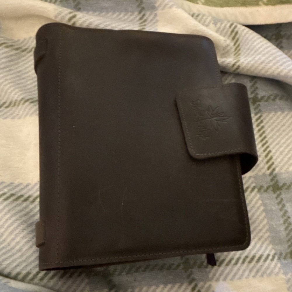 Thread & Maple Large  Leather Binder Organizer with Multiple Pages