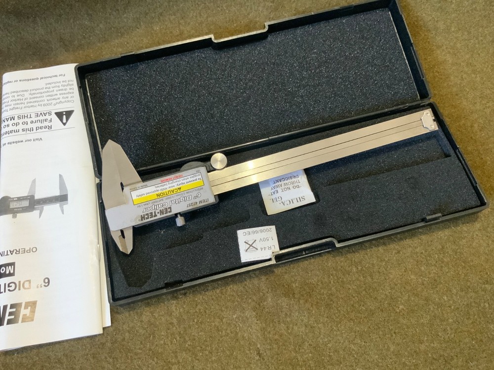Digital caliper with case, Cen Tech Model 47257