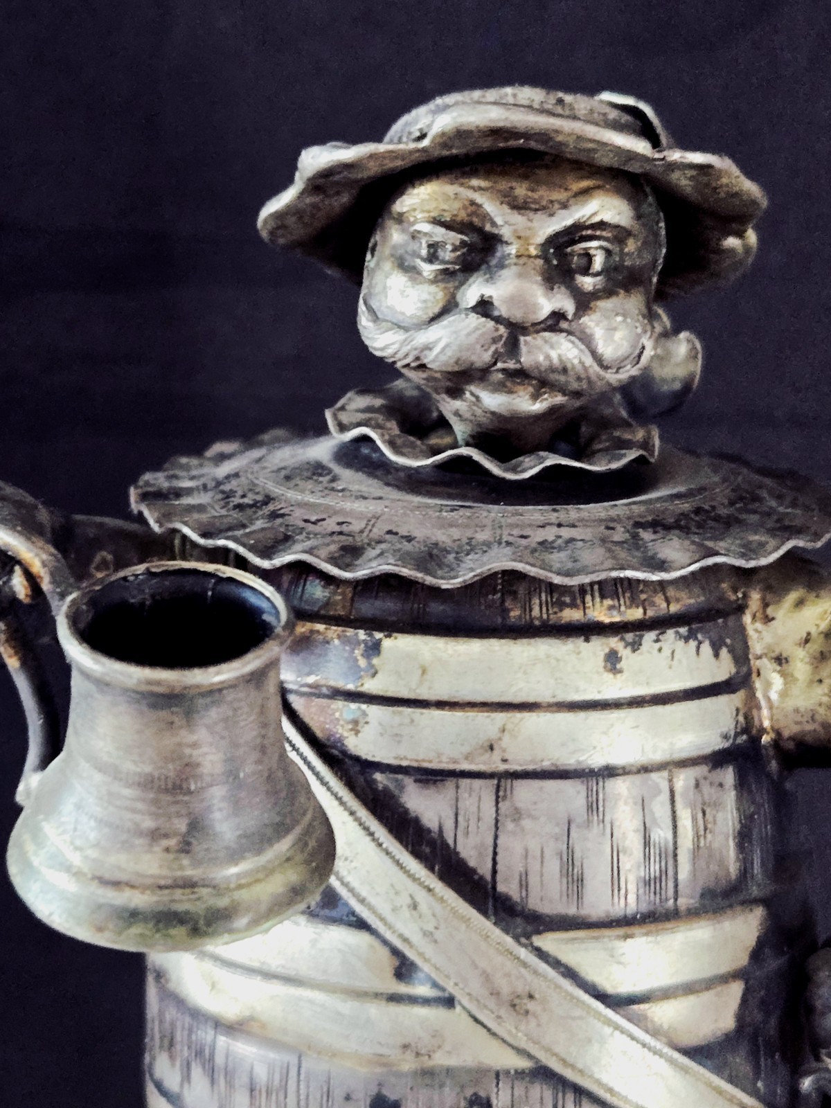 ANTIQUE HANAU GERMAN STERLING SILVER CUP TANKARD BEER STEIN DRUNK MAN FIGURE