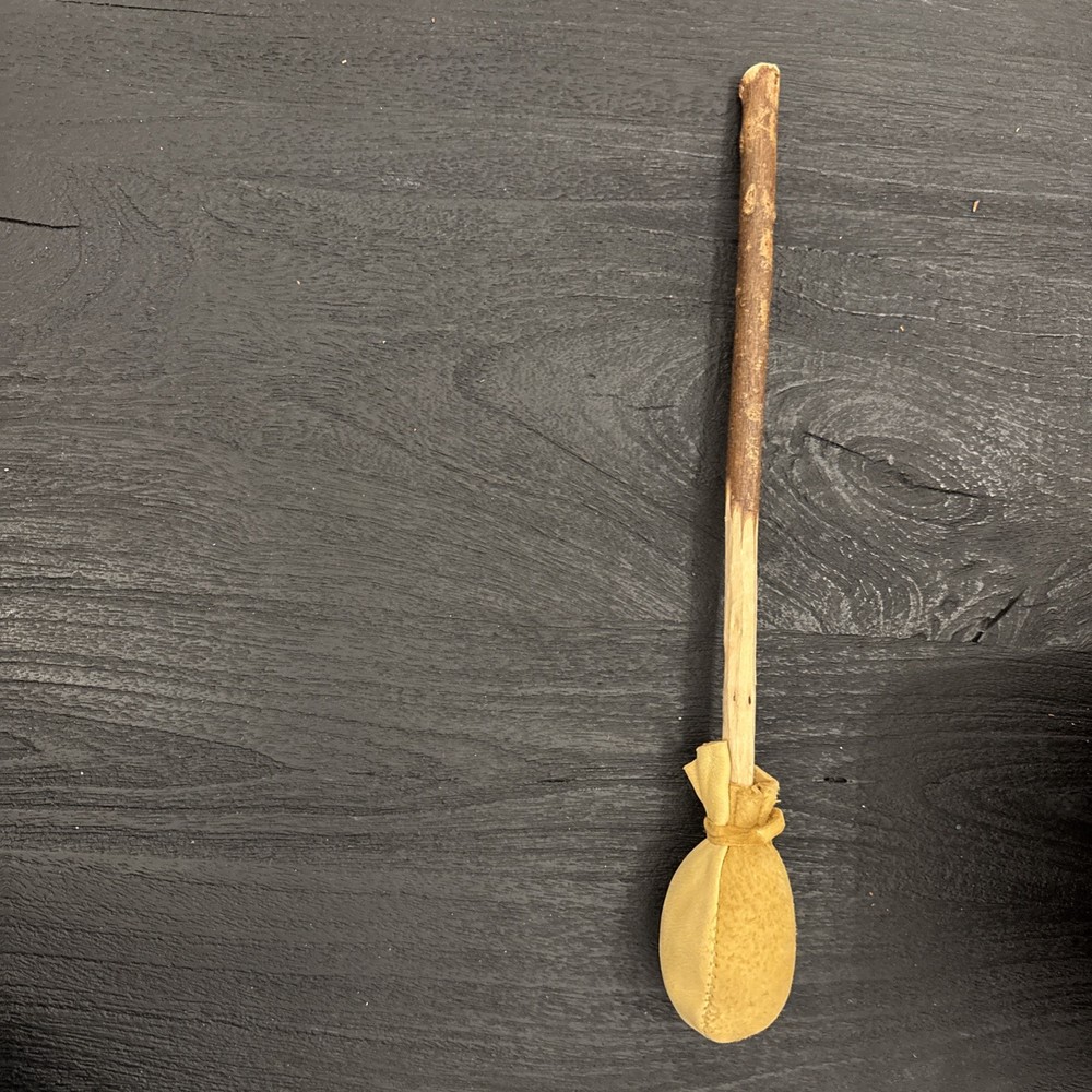 RAWHIDE & WOOD DRUM WITH BEATER