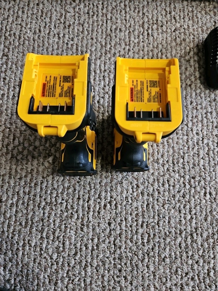 DeWalt DCK225D2 ATOMIC 20V MAX Brushless 2 Tool Combo Kit