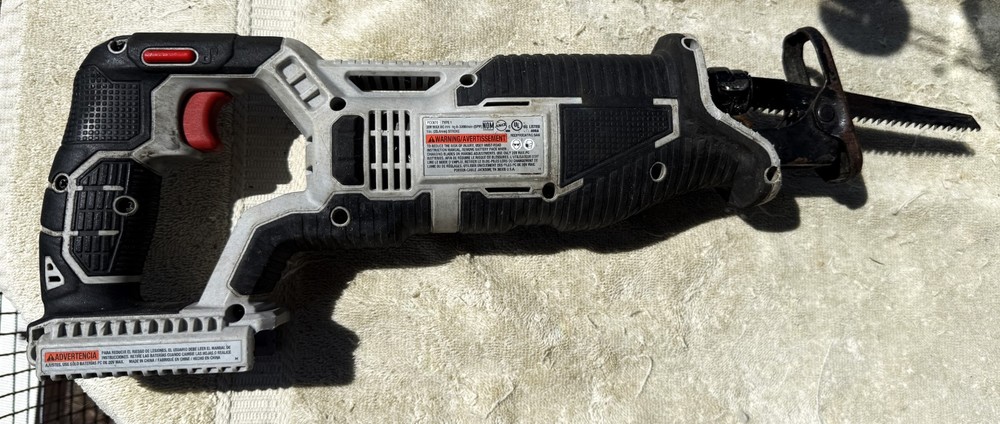 PORTER CABLE 20-VOLT VARIABLE SPEED CORDLESS RECIPROCATING SAW PCC670-TOOL ONLY