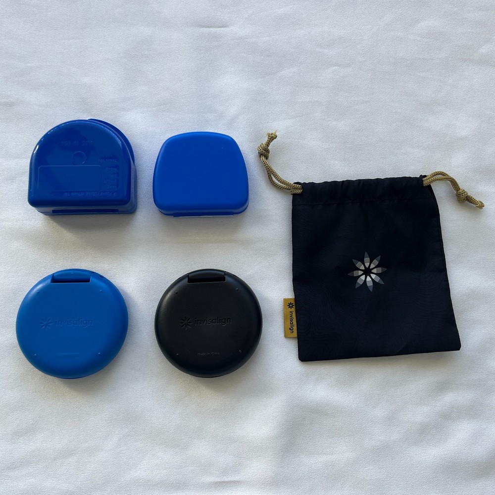 Invisalign Magnetic Retainer Case Bundle + 3 Cleaning Crystals