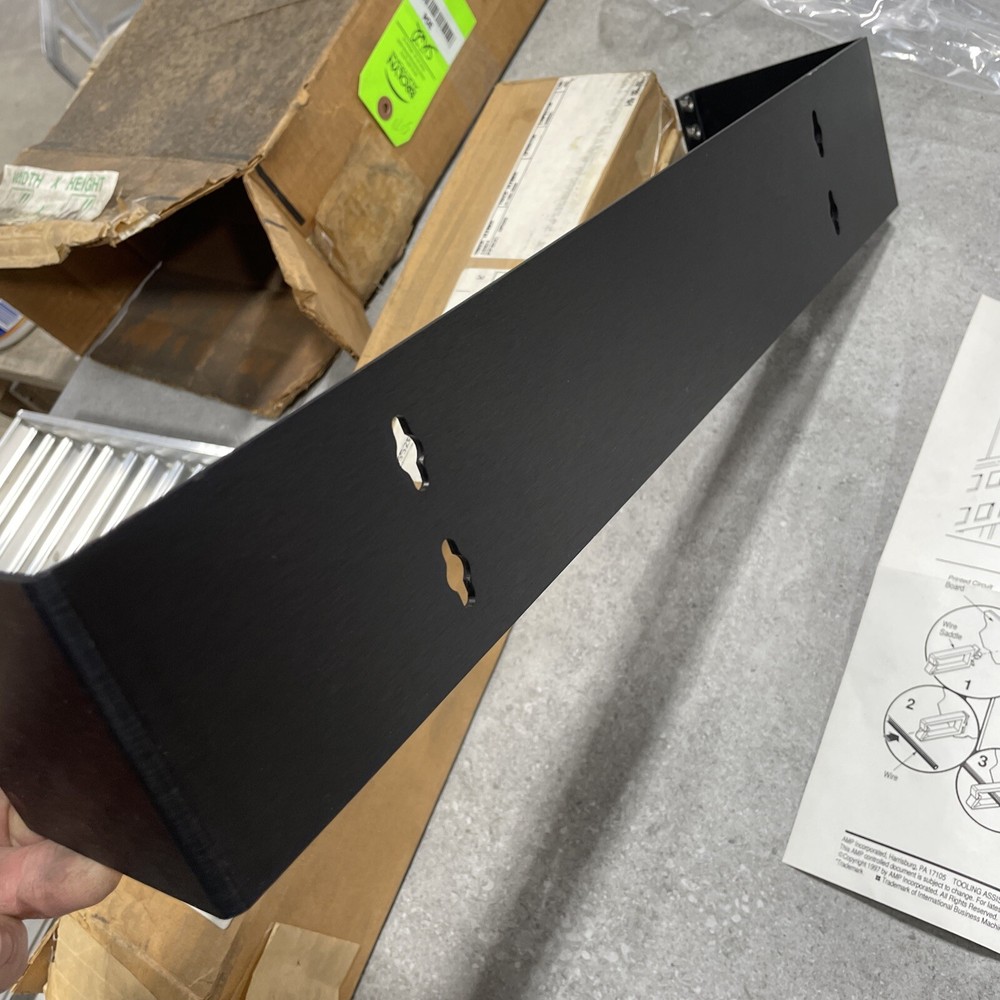 AMP 555269-1 Patch Panel Bracket 2U 19" **Free Shipping**